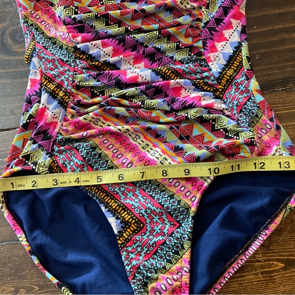 Colorful Patterned Swimsuit - Picture 8 of 11